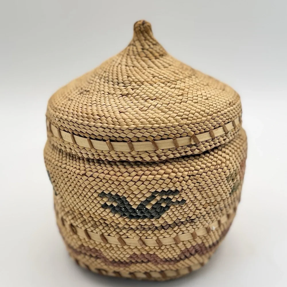 Vtg Nootka/ Makah Domed Lidded Native American Basket Northwest Coast 6.5